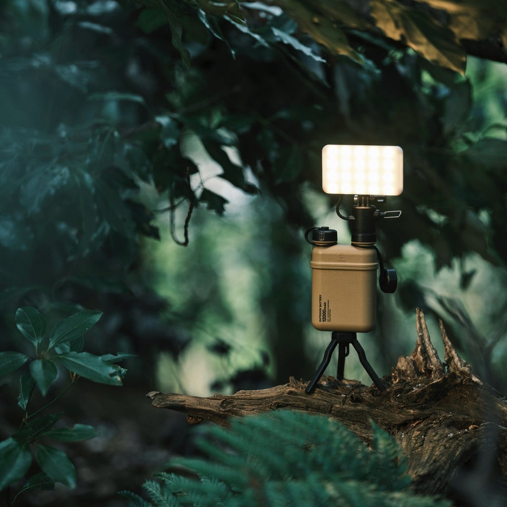 NESTOUT beige 15000mAh battery with tripod stand and FLASH-1 USB flashlight